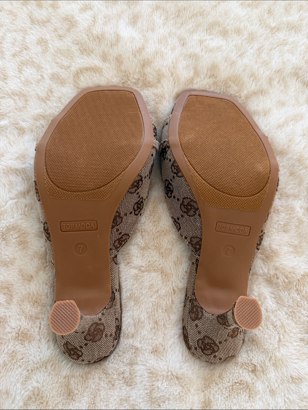 Top Moda Kitten Heel Sandals Size 7 NWT - Picture 3 of 4